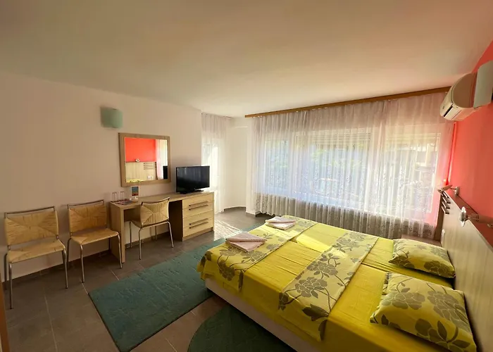 Lotus סבטי ולאס